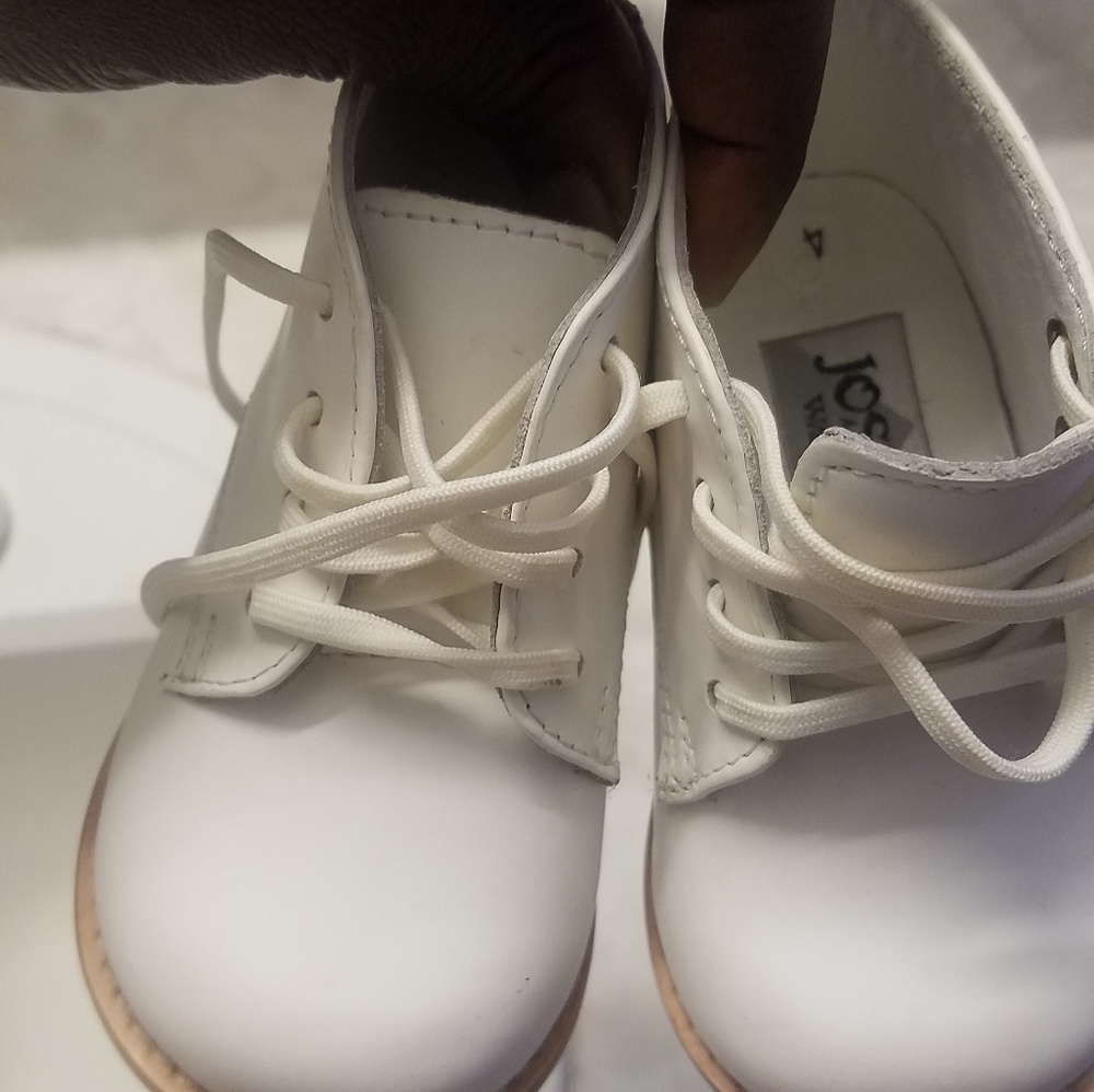 Josmo Walker kids size 4